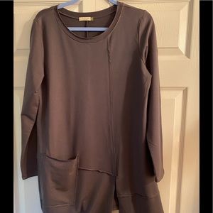 Chalet, Ladies Tunic.  Made in the USA.  Size: Medium. Like New Condition.